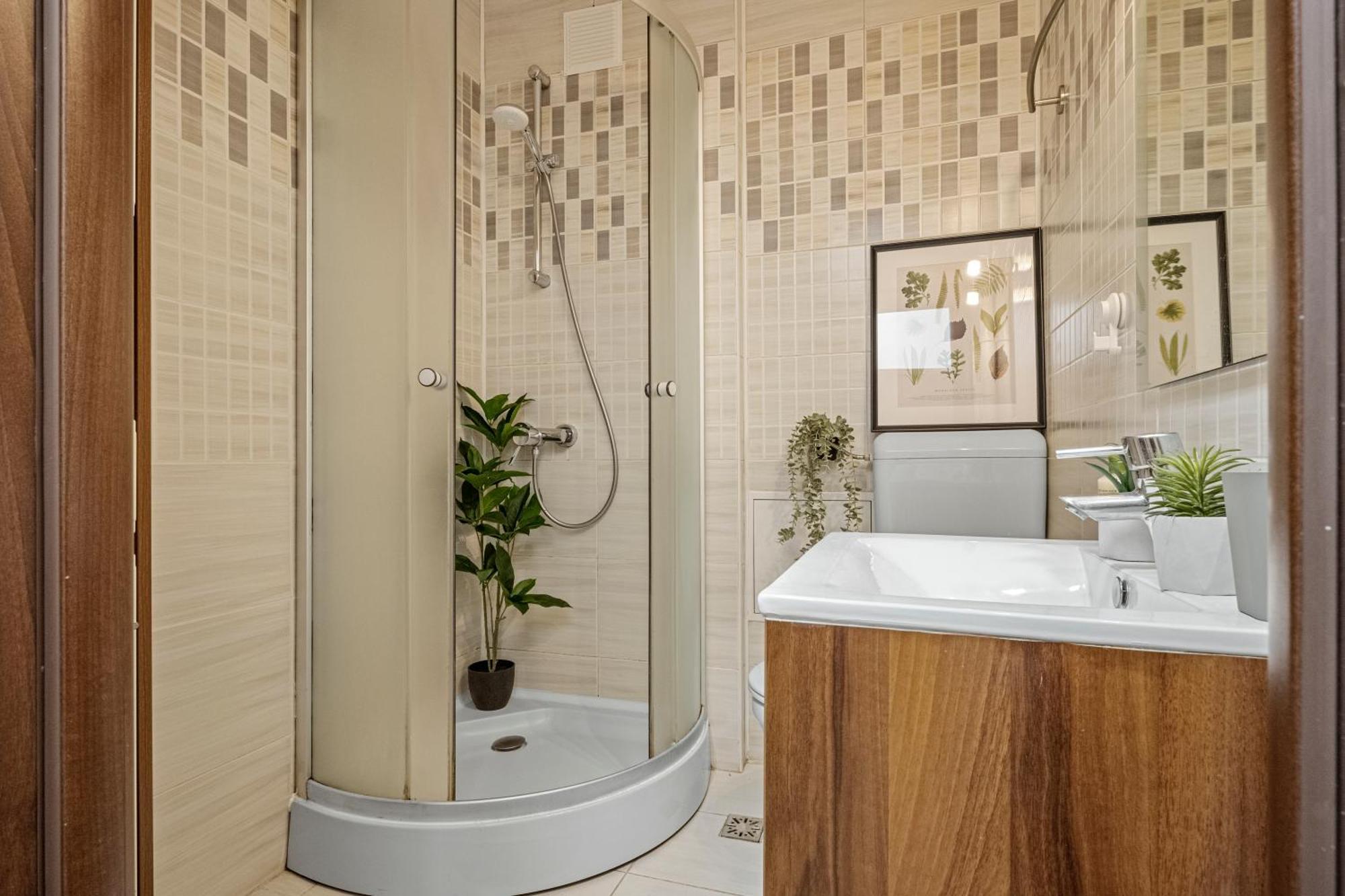 Earthy Escape - Central Apt With Balcony บูคาเรสต์ ภายนอก รูปภาพ