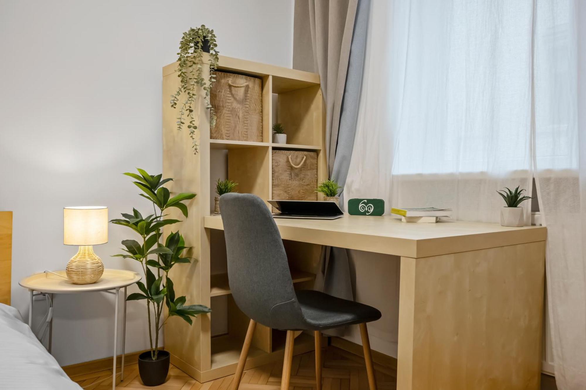 Earthy Escape - Central Apt With Balcony บูคาเรสต์ ภายนอก รูปภาพ